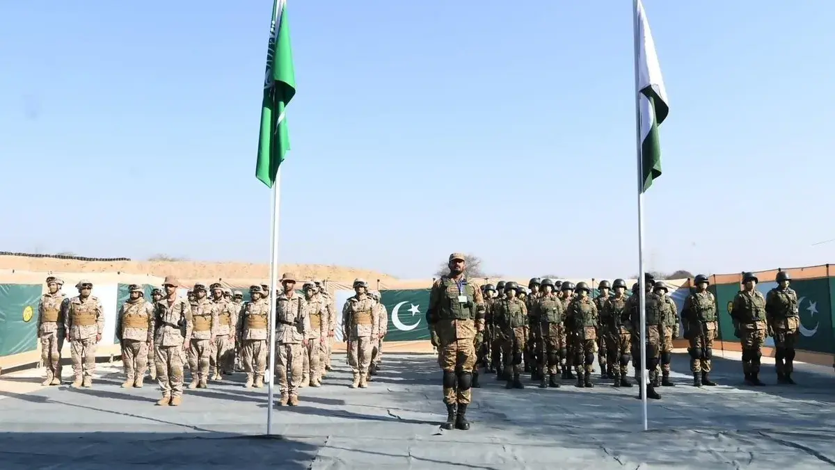 طائرات مقاتلة ومساندة تصل قاعدة الملك عبدالعزيز ضمن اتفاقية الدفاع الاستراتيجي بين البلدين