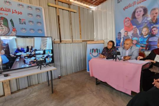 نقابة الصحفيين تستنكر استمرار الاحتلال في منع دخول الصحفيين إلى غزة