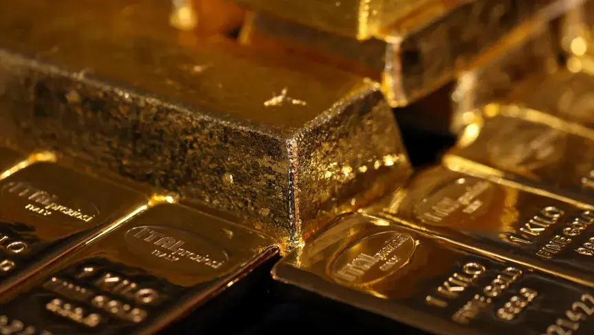 علاوة سعرية غير مسبوقة على الصندوق المدعوم بالمعدن النفيس تثير تحذيرات من فقاعة محتملة