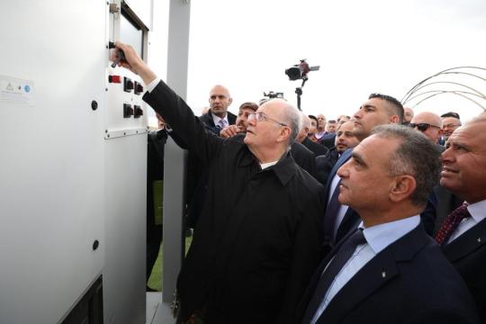 رئيس الوزراء يفتتح أكبر محطة للطاقة الشمسية في فلسطين بمحافظة طوباس