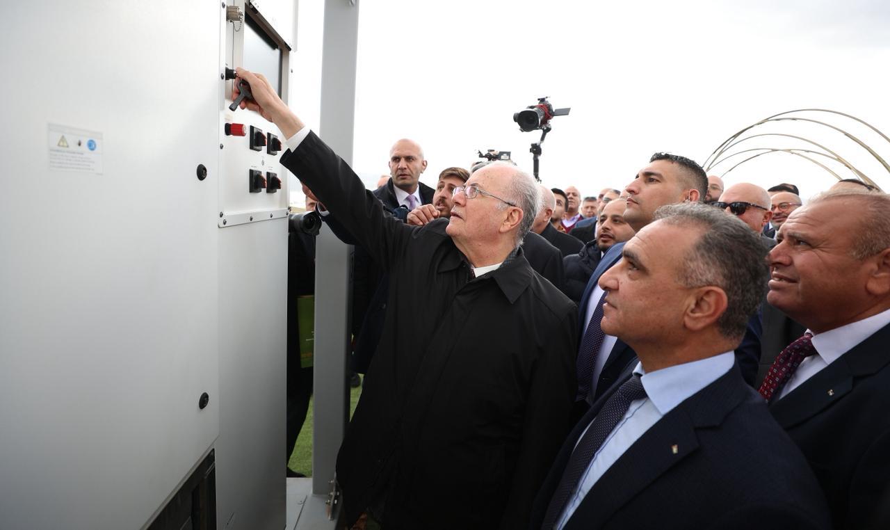 محطة "نور طوباس" تعزز الأمن الطاقي الوطني وتدعم صمود المزارعين وتخفض كلفة الإنتاج الزراعي