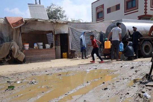 الصليب الأحمر: الوضع الإنساني في قطاع غزة لا يزال كارثيًا
