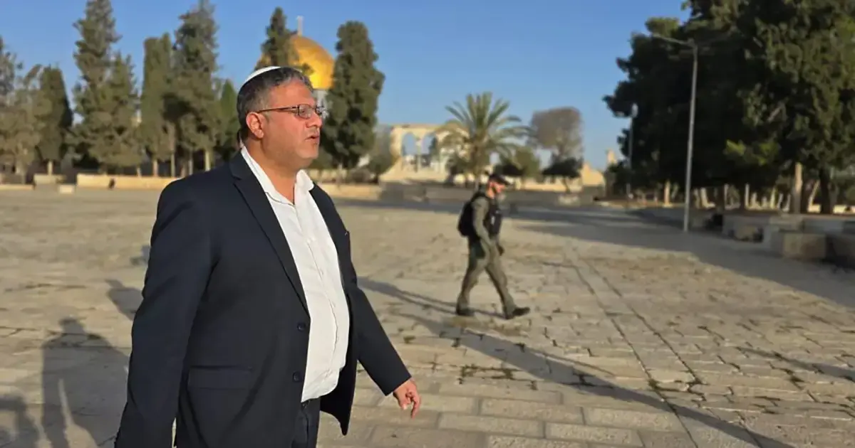 خطوة خطيرة خلال إغلاق الأقصى لليوم الـ38 تشكل انتهاكًا صارخًا للقداسة الدينية