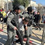 اعتقالات في الأقصى وبلدات القدس تطال سيدات وموظفًا ومواطنين