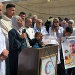 وقفة في خان يونس للمطالبة بالإفراج عن الأطباء والممرضين من السجون الإسرائيلية