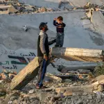 مركز حقوقي يستنكر اختراقات الاحتلال لوقف إطلاق النار بغزة