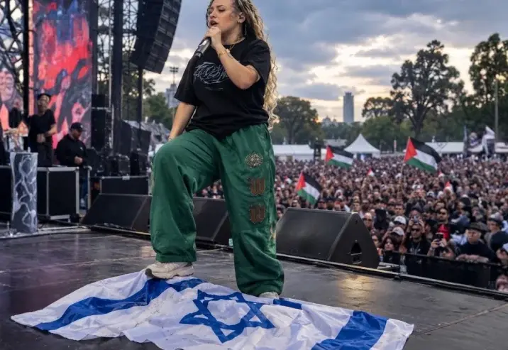 الفنانة عبّرت عن موقفها خلال مهرجان «هيب هوب آل باركي»