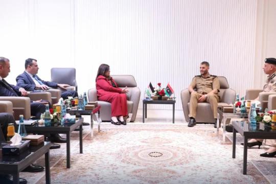 وزيرة الخارجية تبحث مع وزير الداخلية الليبي تعزيز التعاون وأوضاع الجالية الفلسطينية