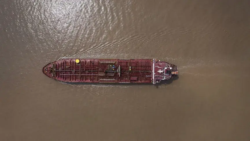 قفزت أجر السفن القياسي لمسار "TD3C" إلى نحو 129 ألف دولار يومياً مع مخاوف تحرك عسكري محتمل وإقبال على الاستئجار