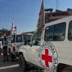 الصليب الأحمر يسهل الإفراج عن 3 معتقلين فلسطينيين ونقلهم إلى مستشفى شهداء الأقصى