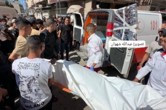 3 شهداء بعد قصف الاحتلال تجمعا لمواطنين شرق مدينة غزة