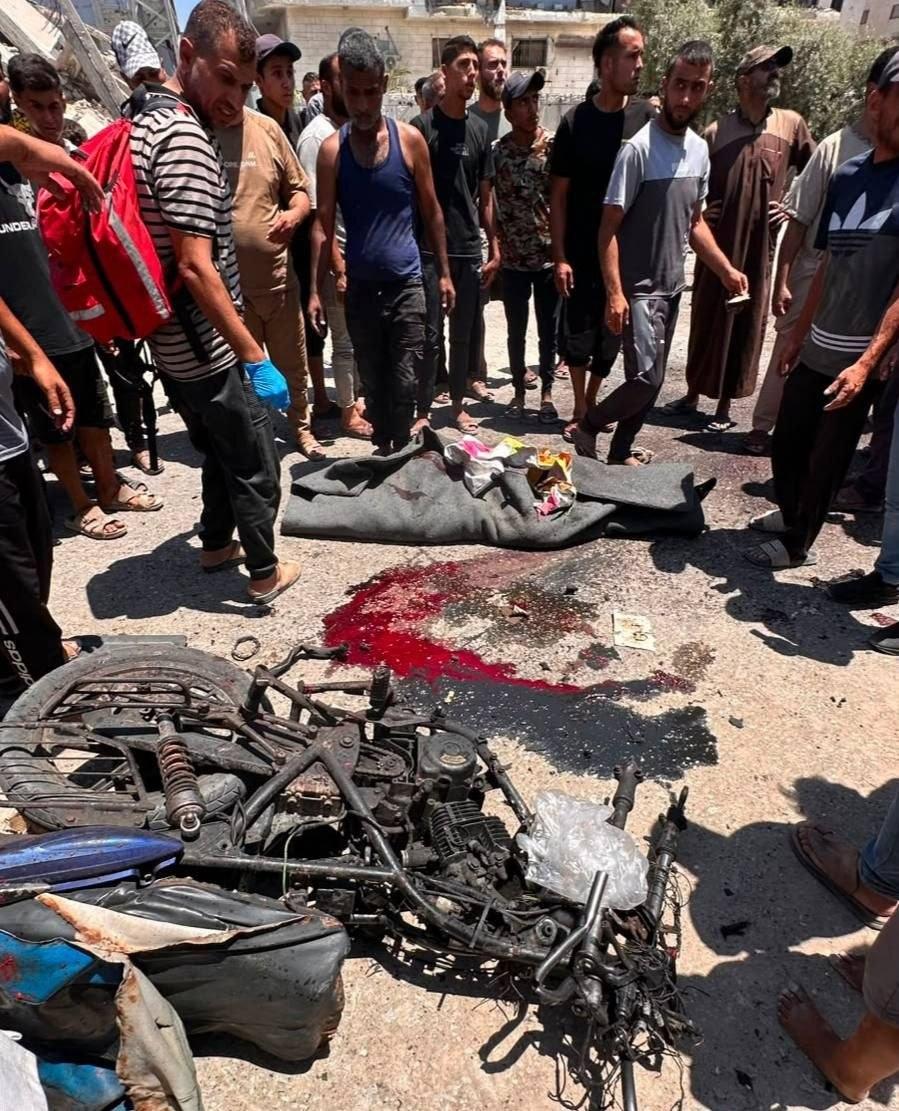 شهيد وعدة إصابات في قصف إسرائيلي استهدف دراجة نارية بحي تل الهوى في غزة