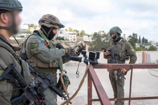 نصفهم من تل: الاحتلال يعتقل 24 مواطنا من محافظة نابلس ويأخذ قياسات منزل تمهيدا لهدمه