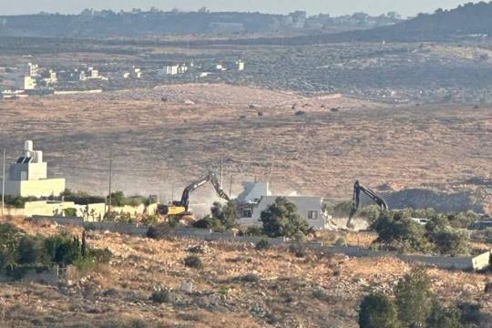 الاحتلال الإسرائيلي يهدم منزلاً في شقبا غرب رام الله ويرفع حصيلة الهدم إلى أكثر من 11 منزلاً خلال 24 ساعة