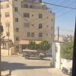 تصعيد إسرائيلي في الضفة الغربية.. اعتقالات واقتحامات وإصابات خلال مداهمات واسعة فجر الجمعة