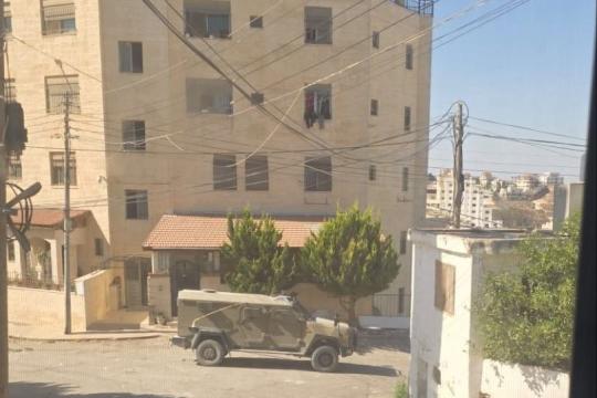 تصعيد إسرائيلي في الضفة الغربية.. اعتقالات واقتحامات وإصابات خلال مداهمات واسعة فجر الجمعة