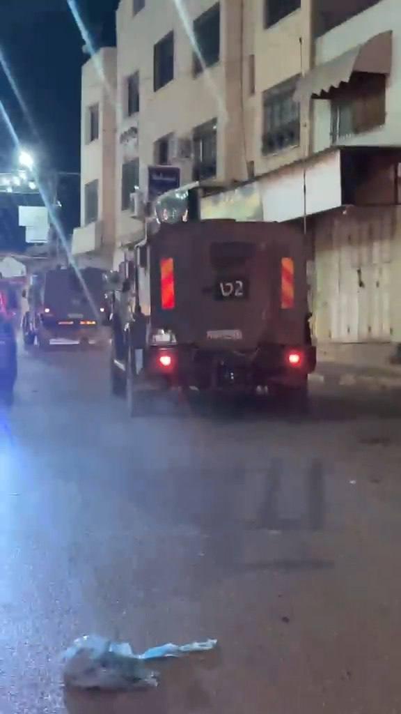 اعتقالات في نابلس وطولكرم وجنين، واقتحامات في طوباس، واستيلاء على مركبة وتشديد الإجراءات العسكرية في الخليل.