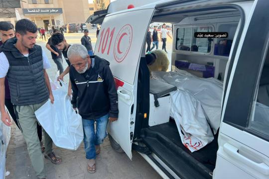 استشهاد 3 فلسطينيين وإصابة العشرات في هجمات إسرائيلية متفرقة على قطاع غزة