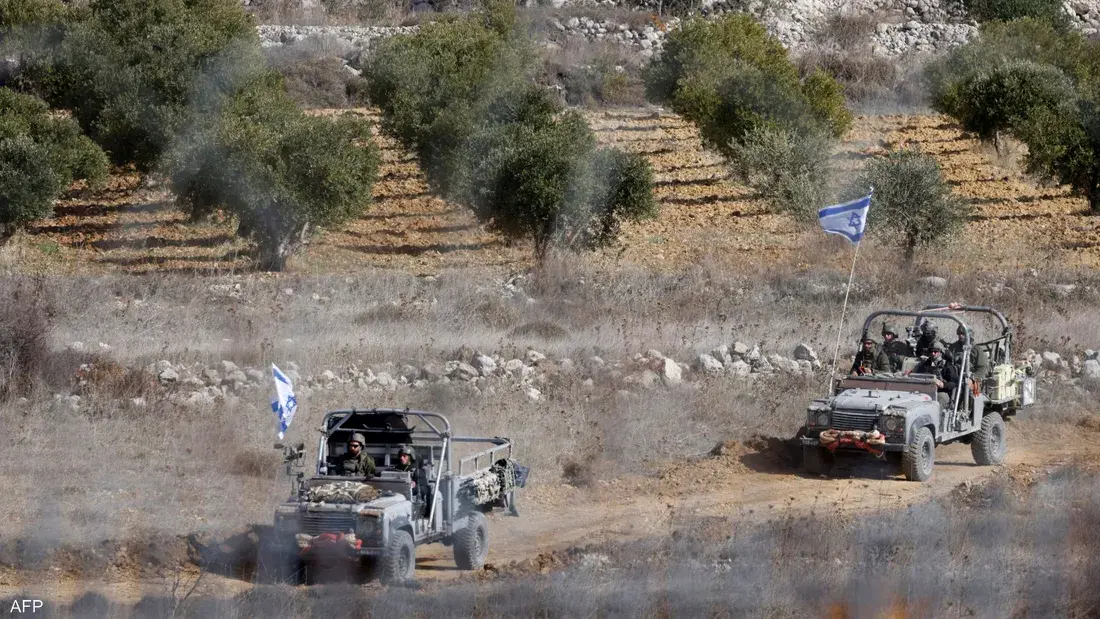 قوة إسرائيلية تقتحم قرية سورية.. وتعتقل 3 أشخاص