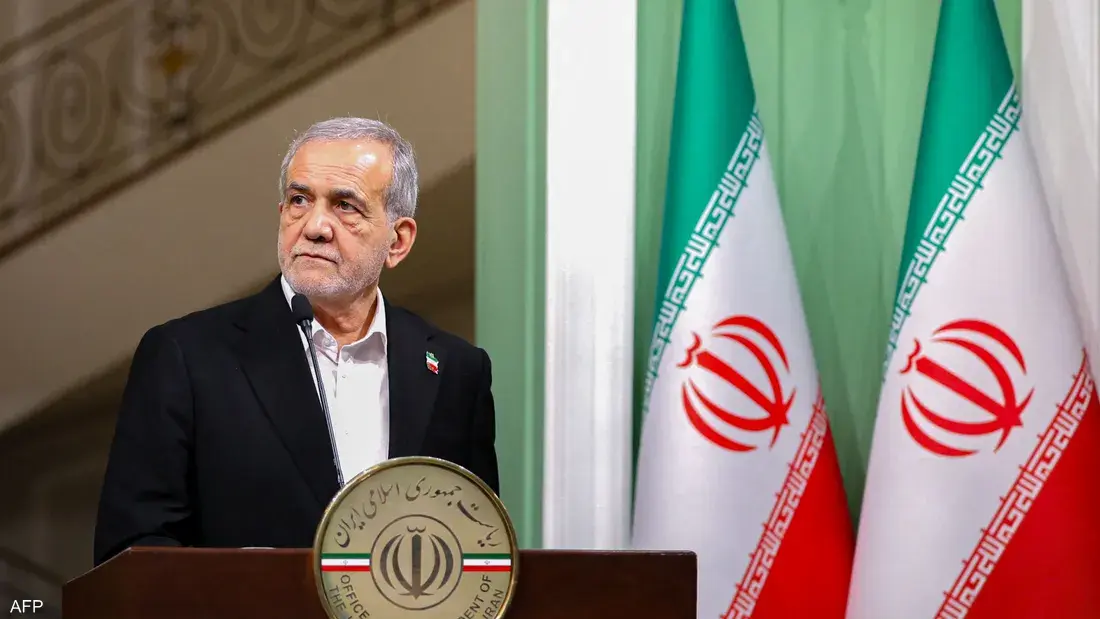 الرئيس الإيراني: سنعيد بناء المنشآت النووية إذا دمرت