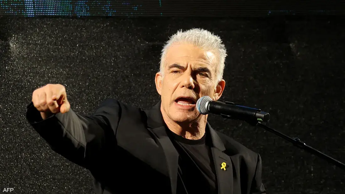 لابيد يحمّل نتنياهو مسؤولية "عزلة إسرائيل"