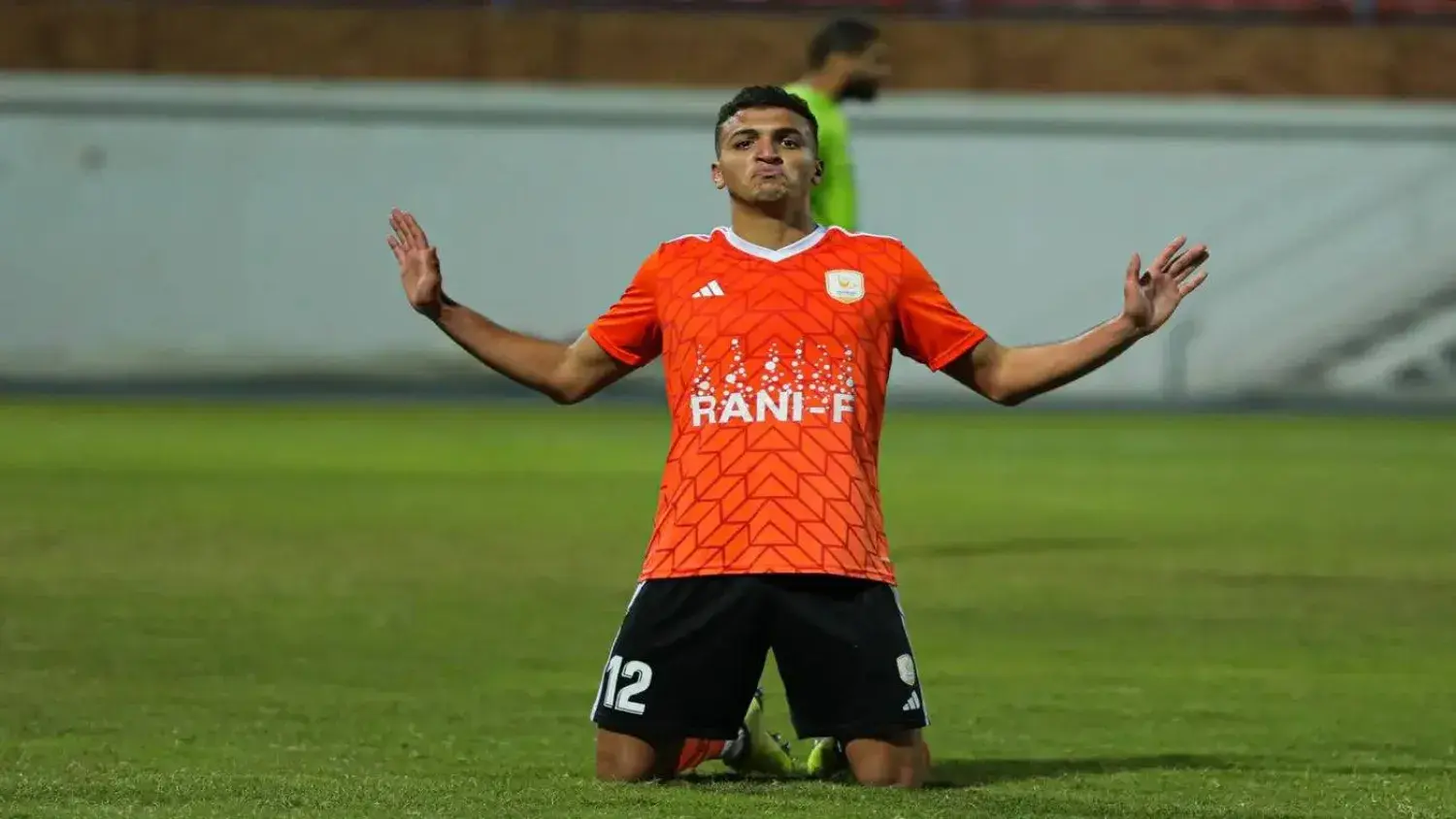 الأهلي المصري يعلن ضم ياسين مرعي مدافع فاركو