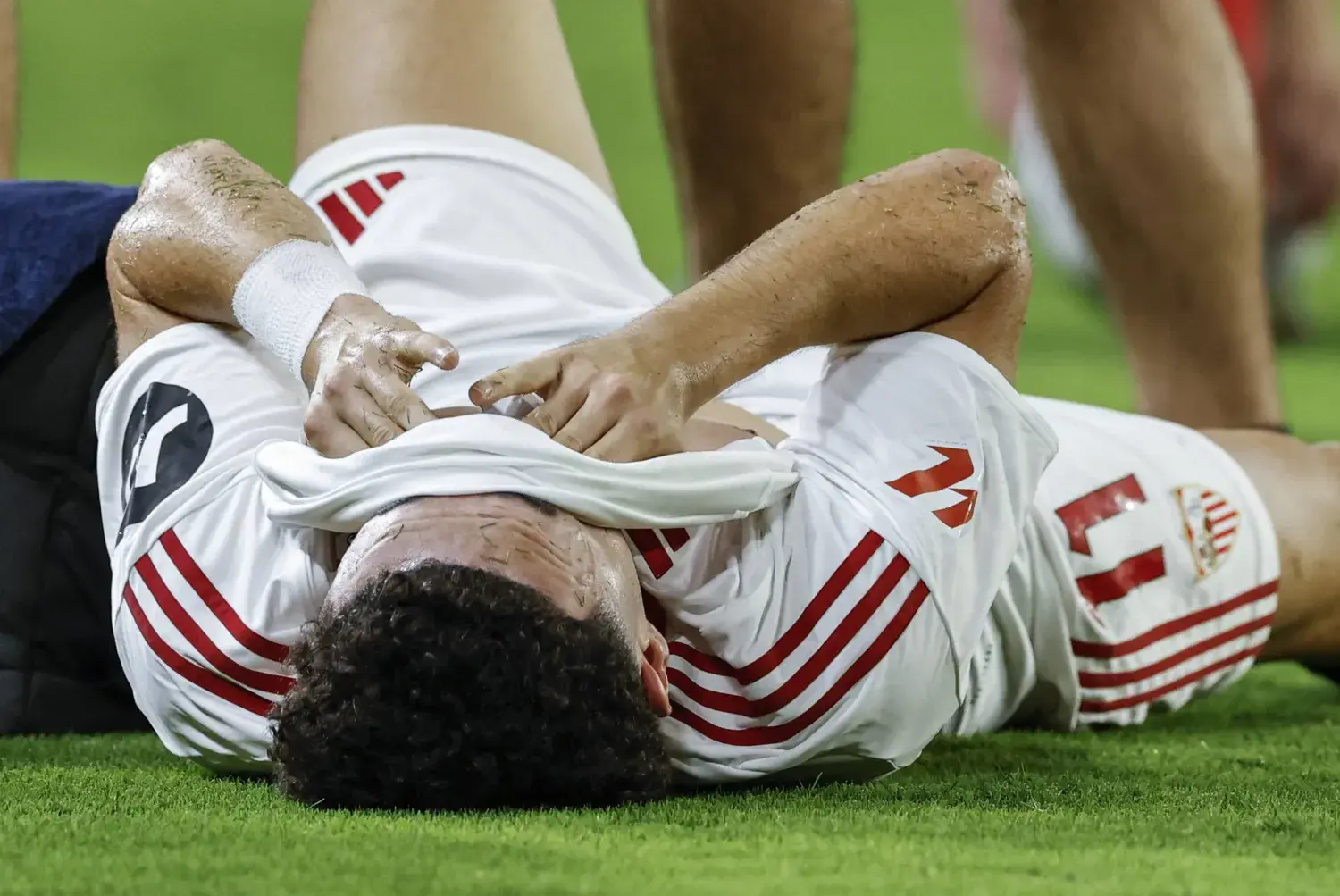 الدوري الإسباني: إشبيلية يتعادل أمام إلتشي