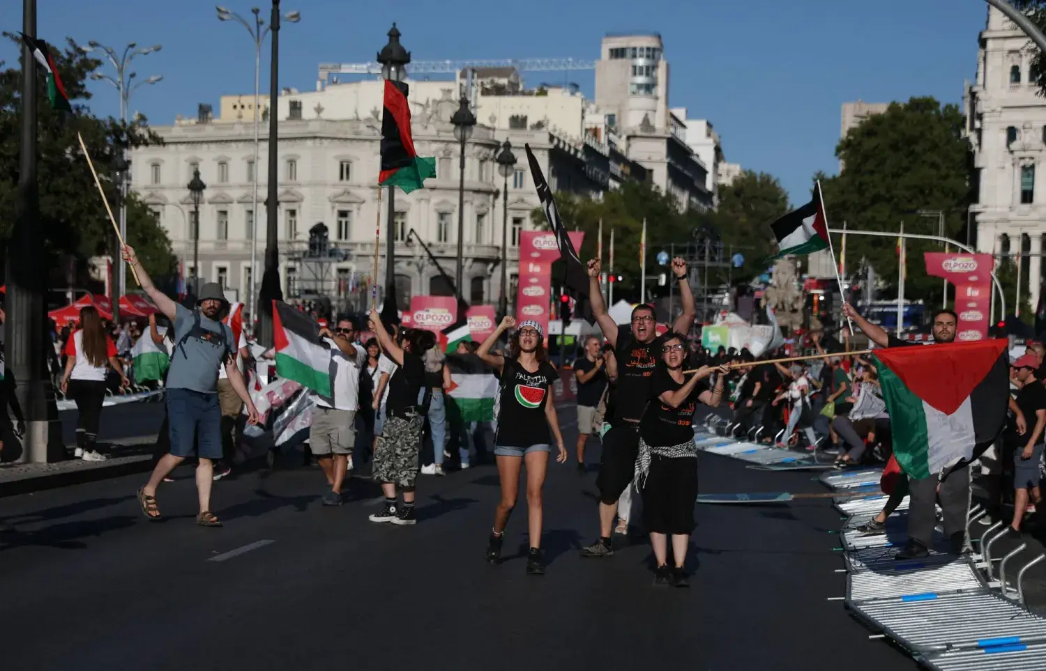 طواف إسبانيا: فلسطين فازت... متظاهرون يتسببون بإلغاء المرحلة النهائية