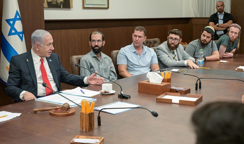 نتنياهو: إذا أرادت حماس الإفراج عن أسرى سنأخذهم ثم نواصل الحرب