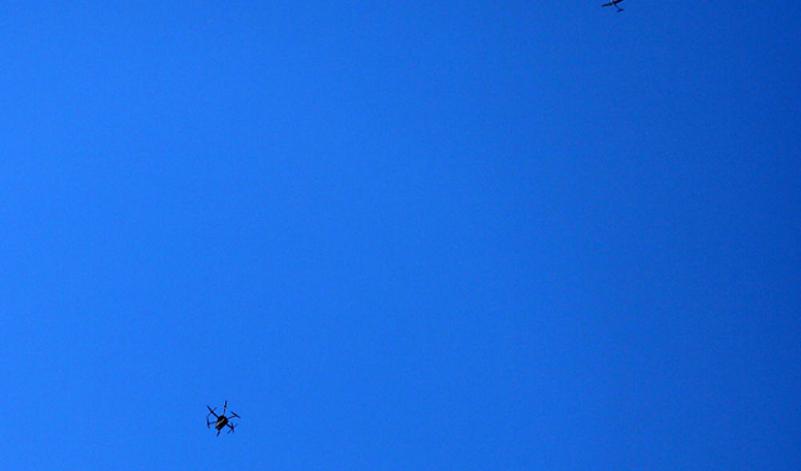 اتهام 3 من النقب بتهريب "مواد محظورة" عبر طائرات مسيّرة إلى غزة خلال الحرب