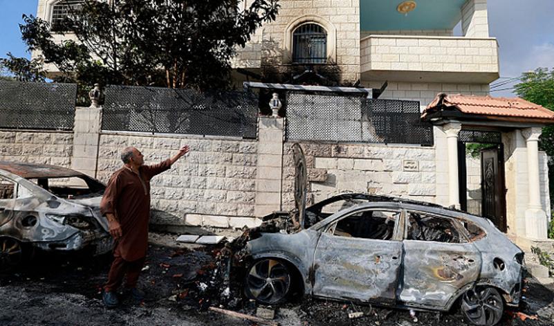 تقرير: ضابط شرطة إسرائيلي رفض منع هجوم مستوطنين على قرية جيت