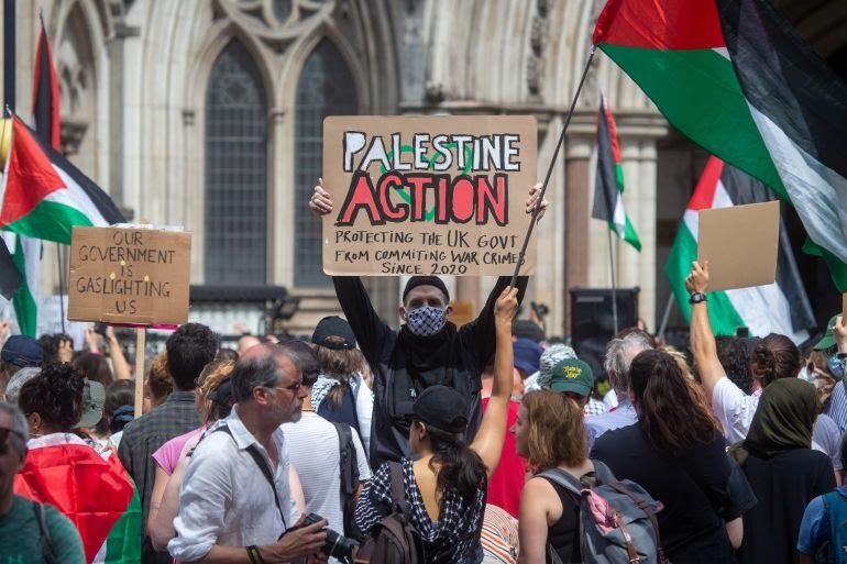 بريطانيا تحول 60 ناشطًا للمحاكمة بتهمة دعم حركة فلسطين أكشن