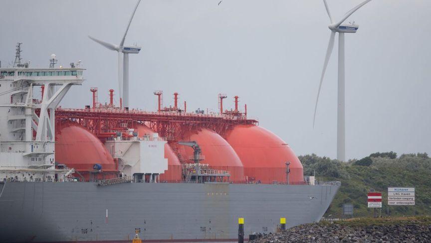 أسعار الغاز تصعد في أوروبا وسط منافسة آسيا على الشحنات