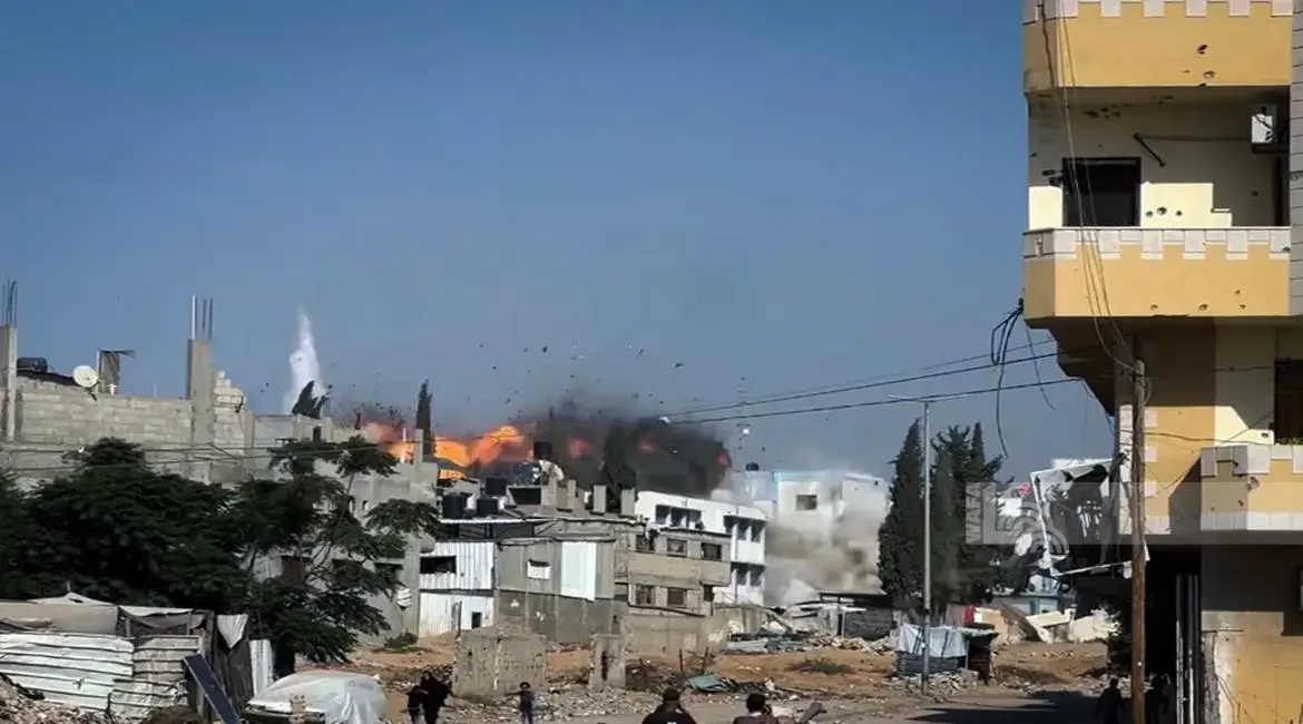 52 شهيدا منذ فجر الجمعة جراء غارات الاحتلال على غزة