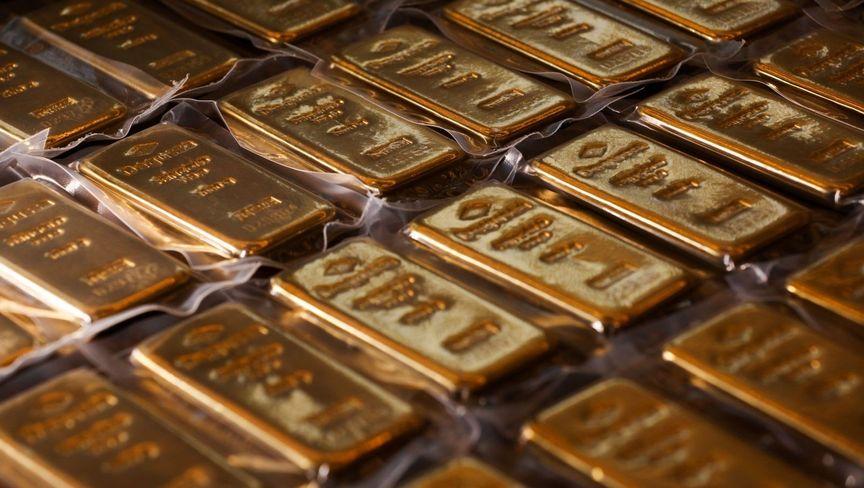 سعر الذهب يتراجع مع تقييم المتعاملين لتطورات المفاوضات التجارية