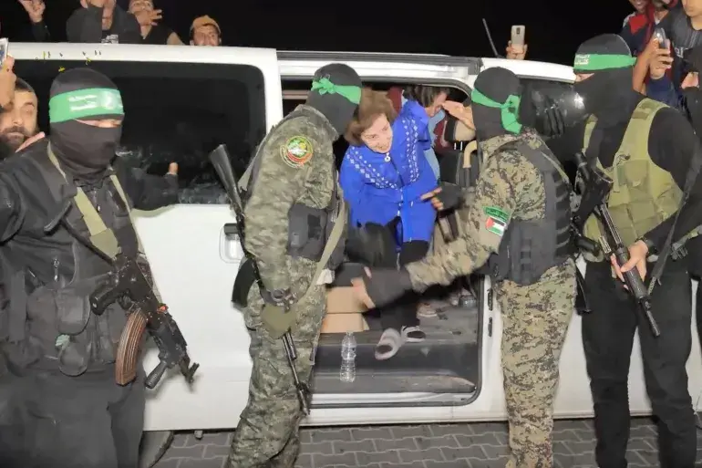 مسؤول إسرائيلي: لا خيار أمامنا سوى التفاوض لإعادة الأسرى أحياء