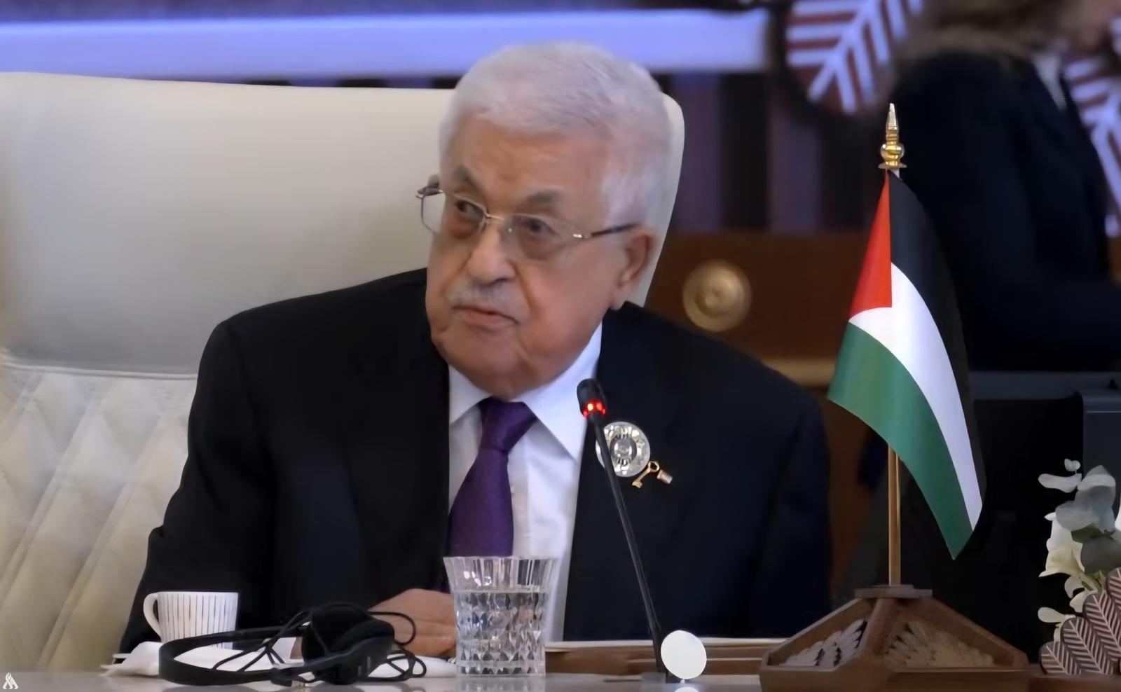 عباس يصل بريطانيا في زيارة دولة لإجراء مباحثات بالشأن الفلسطيني