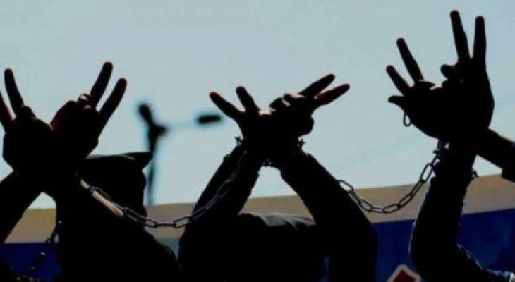 أعداد الأسرى في سجون الاحتلال تتجاوز 10,800 أسير