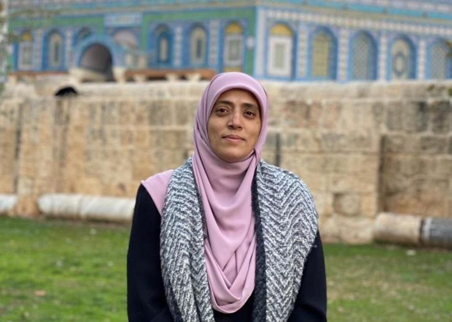 سلطات الاحتلال تمنع المرابطة خديجة خويص من دخول الضفة الغربية