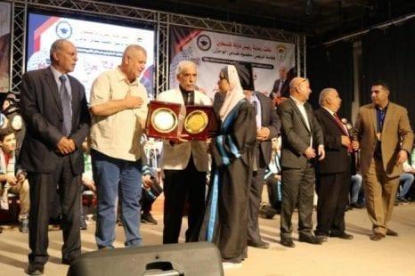 أبو هولي: صرف مكافأة مالية للطلبة المتفوقين في قطاع غزة