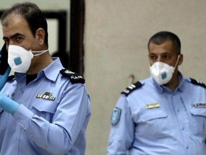 الشرطة تغلق 7 صالونات حلاقة  في جنين لمخالفتها الإجراءات الوقائية