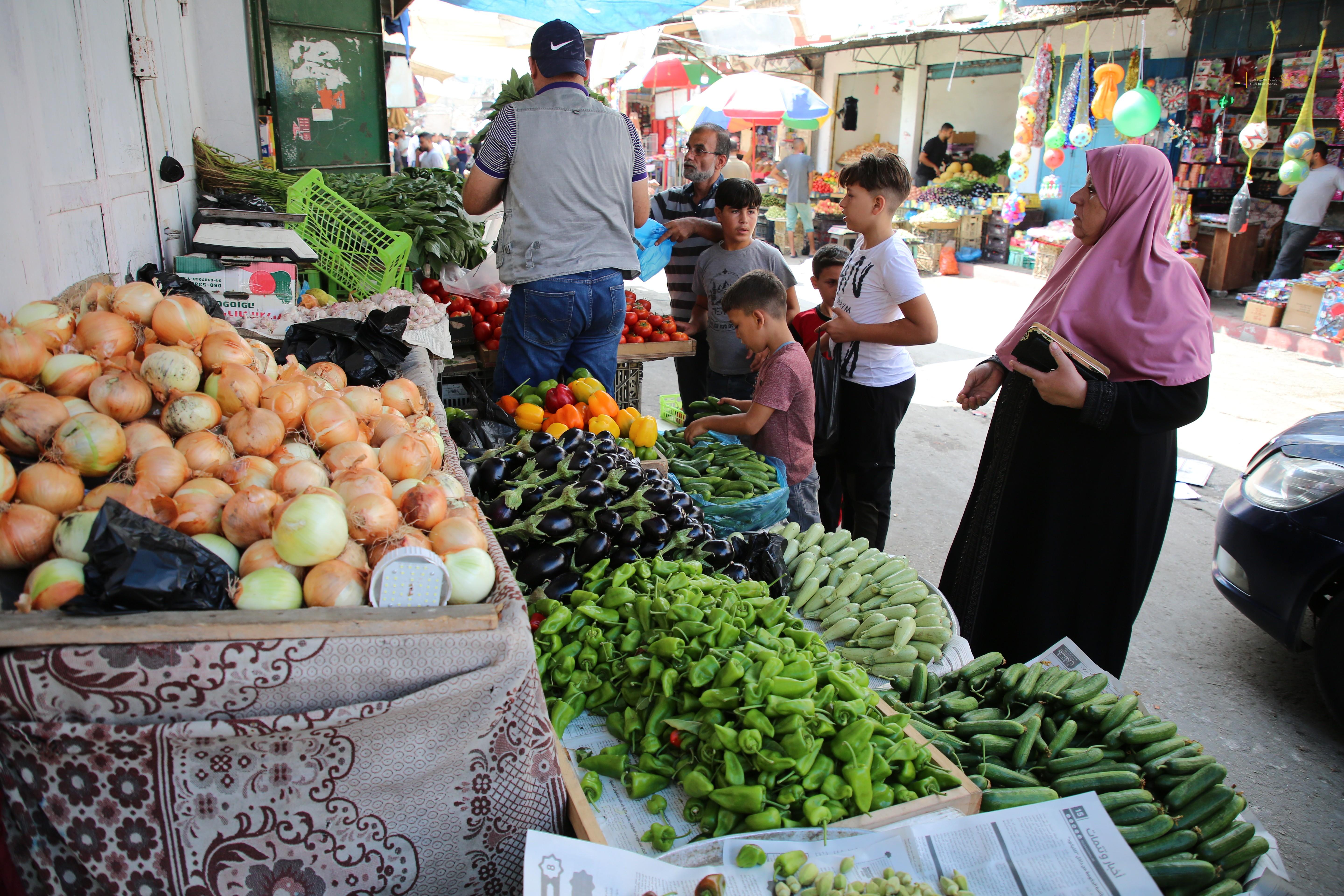 أسعار الخضروات واللحوم في أسواق غزة.. الاثنين 4-9-2023