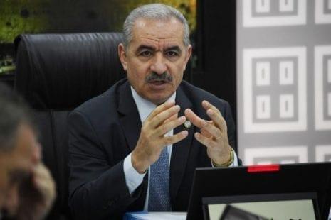 اشتية يطالب الاتحاد الاوروبي باتخاذ خطوات فعلية تجاه المستوطنين