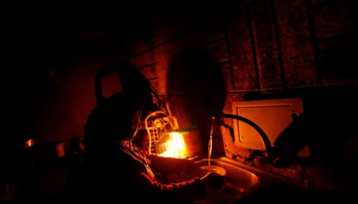 رجال الأعمال يدعون إلى استثمار حقل  "غاز غزة" لإنهاء أزمة الكهرباء