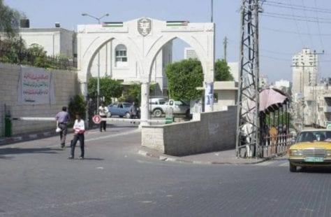 صرف 215 ألف شيقل لعمال النظافة في بلدية غزة