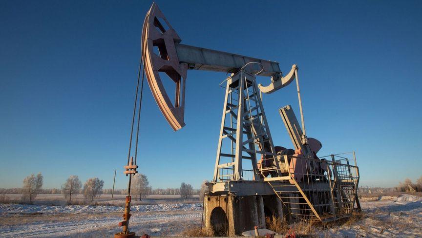 سعر النفط اليوم يصعد مع ترقب تصريحات ترامب بشأن روسيا والرسوم