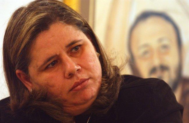 فدوى البرغوثي تبعث رسالة عبر "فيس بوك" لجماعة مروان البرغوثي