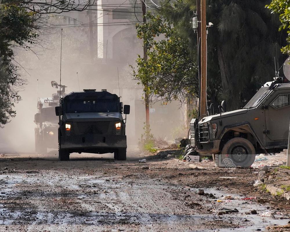 الاحتلال يصيب مسنًا بالرصاص الحي عند مدخل مخيم جنين