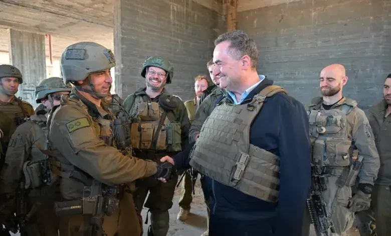 كاتس: الجيش الإسرائيلي سيبقى في جبل الشيخ لحماية الجولان