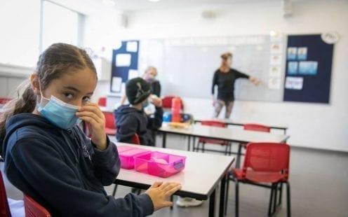 "كورونا" أم التغيب عن المدارس.. من السيناريو الأصعب للعالم؟!